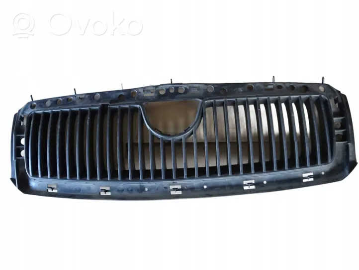 Skoda Fabia Mk1 (6Y) Maskownica / Grill / Atrapa górna chłodnicy 6Y0853668