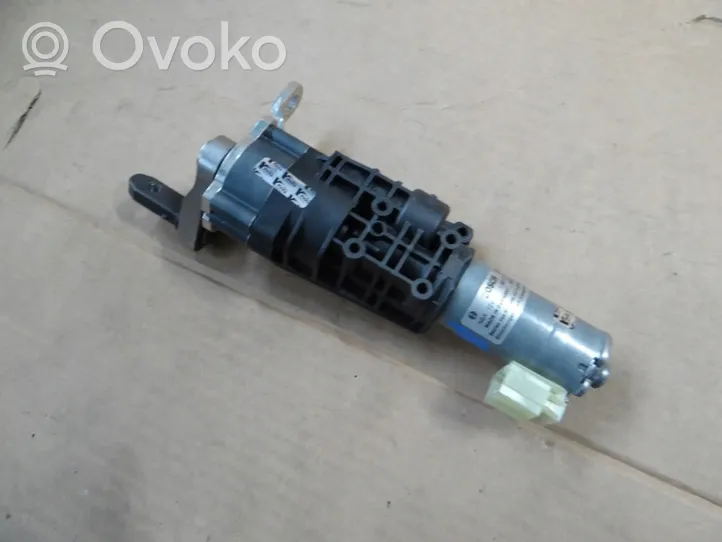 Audi A4 S4 B9 Pompa / Siłownik klapy tylnej bagażnika / Komplet 8W9827851A