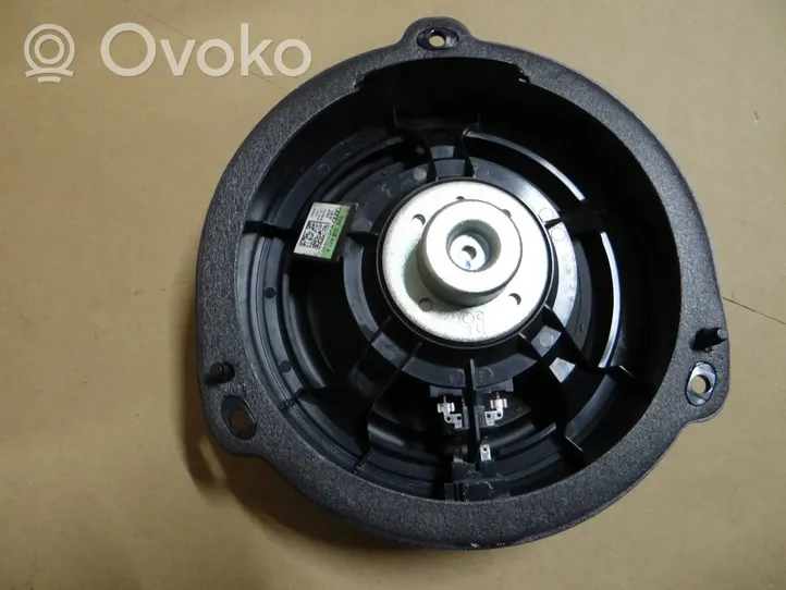 Audi A3 S3 8V Takaoven kaiutin 8V4035411A