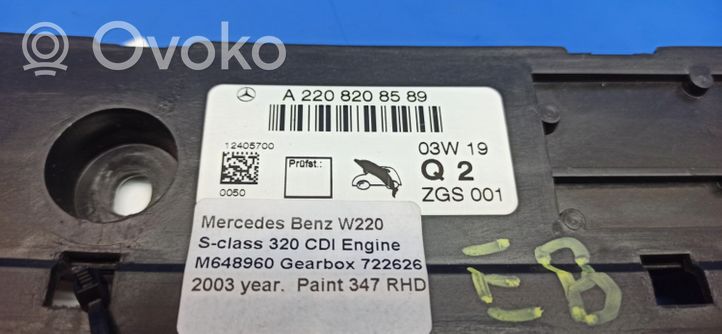 Mercedes-Benz S W220 Antena aérea GPS A2208208589
