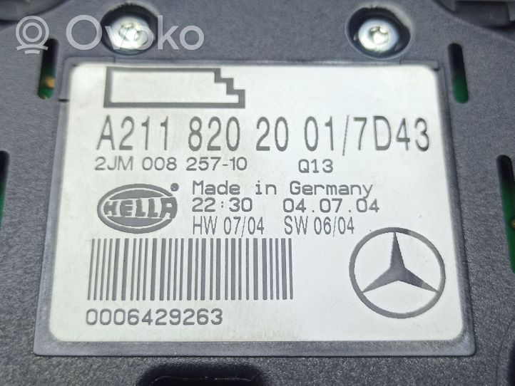 Mercedes-Benz E W211 Aizmugurējo vietu apgaismojums A21182020017D43