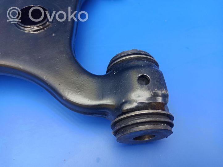 Mercedes-Benz A W169 Braccio di controllo sospensione anteriore inferiore/braccio oscillante 1693300607