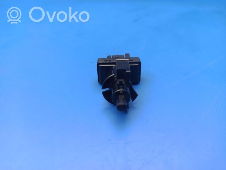 Mercedes-Benz A W169 Sankabos pedalo daviklis A0065451014