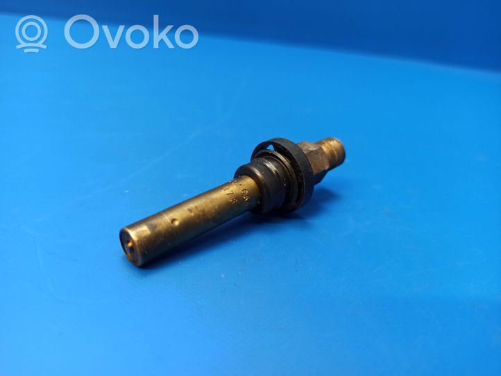 Mercedes-Benz 380 560SEC C126 Fuel injector 0000785823