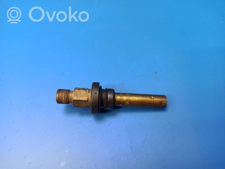 Mercedes-Benz 380 560SEC C126 Fuel injector 0000785823