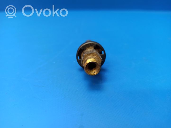 Mercedes-Benz 380 560SEC C126 Fuel injector 0000785823