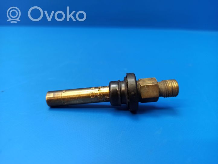 Mercedes-Benz 380 560SEC C126 Fuel injector 0000785823