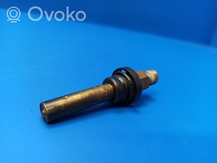 Mercedes-Benz 380 560SEC C126 Fuel injector 0000785823