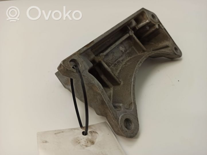 Mercedes-Benz E W211 Supporto di montaggio scatola del cambio A1402421340