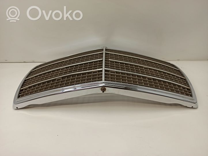 Mercedes-Benz COMPAKT W115 Grille de calandre avant 1158882285