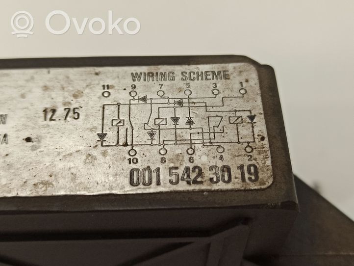 Mercedes-Benz 250 280 C CE W114 Other relay 0015423019