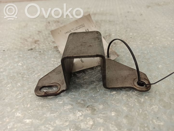 A2114910041 Mercedes-Benz C W204 other engine part, 4.99 € | RRR