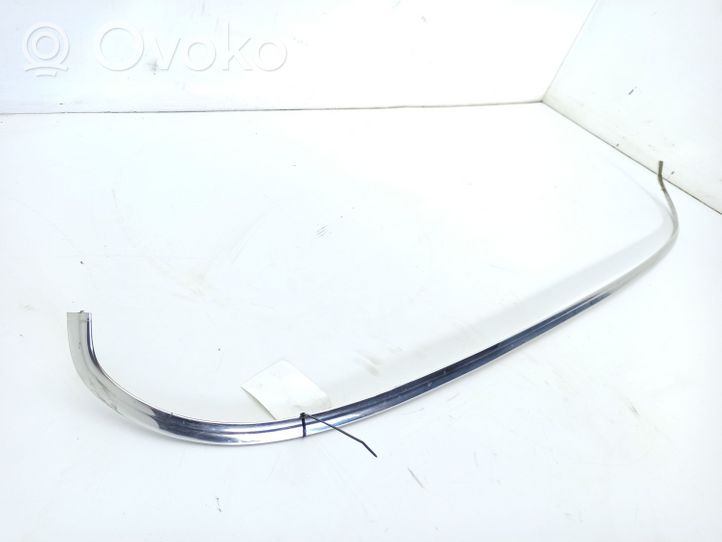 Mercedes-Benz S W116 Windshield trim 