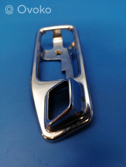 Mercedes-Benz E W123 Rivestimento della maniglia interna per portiera anteriore 1167660211