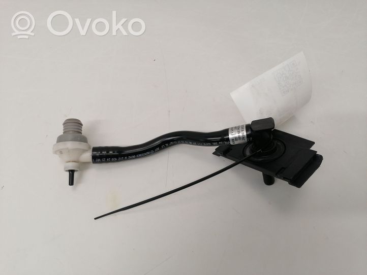 Mercedes-Benz E W212 Tuyau sous vide a0009983501