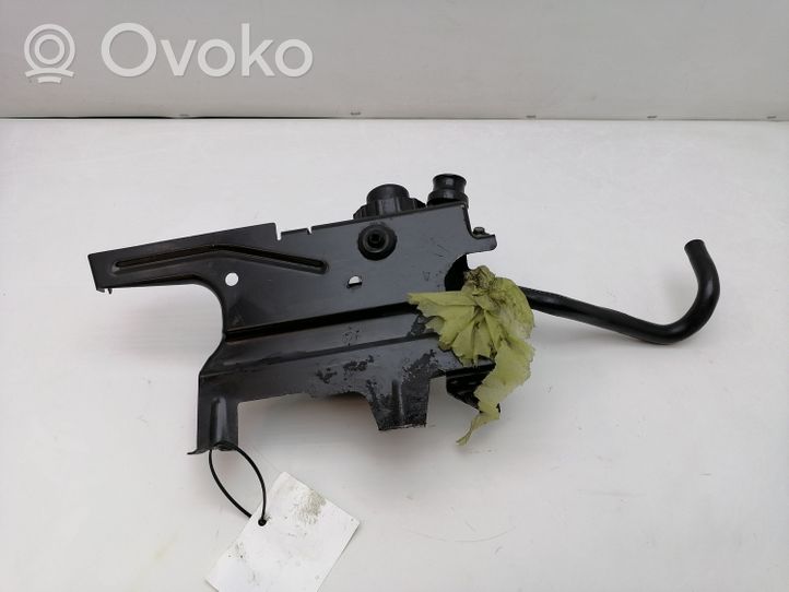 Mercedes-Benz S W220 Power steering fluid tank/reservoir A2204660002