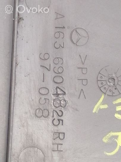 Mercedes-Benz ML W163 Verkleidung unten B-Säule A1636904825