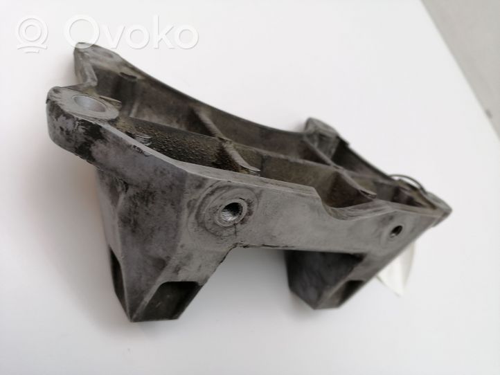 Mercedes-Benz E W211 Supporto di montaggio scatola del cambio A2112420340