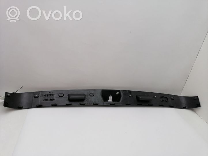 Mercedes-Benz E W211 Rivestimento portellone A2117470187