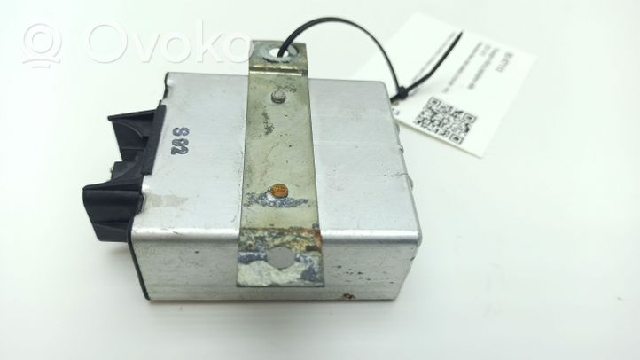 Mercedes-Benz 380 560SEC C126 Seat belt warning relay 0008210262