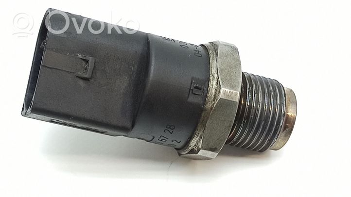 Mercedes-Benz E W211 Sensore di pressione del carburante 0281002504