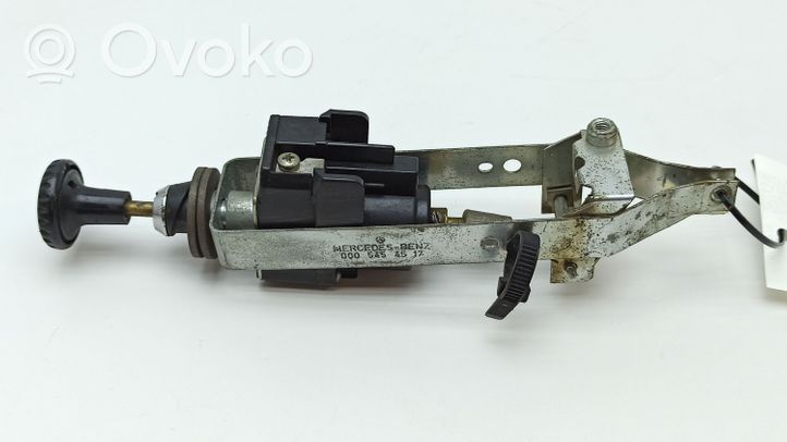 Mercedes-Benz E W123 Cavo per acceleratore 0005454517