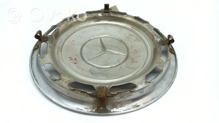 Mercedes-Benz 250 280 C CE W114 R14 wheel hub/cap/trim 