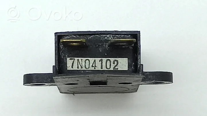 Jaguar XJS Other relay 7N04102