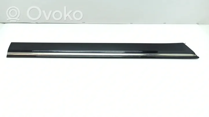 Mercedes-Benz C W203 Takaoven lista (muoto) A2036905262