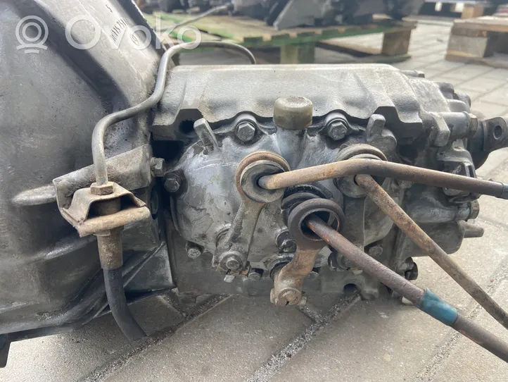 Mercedes-Benz COMPAKT W115 Mechaninė 4 pavarų dėžė R1152511601