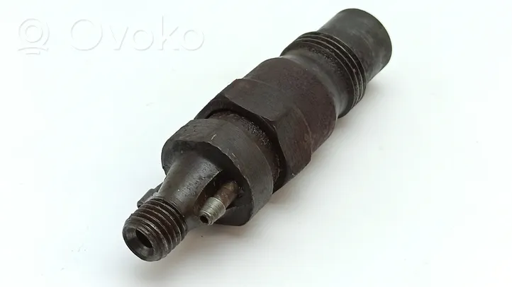 Mercedes-Benz COMPAKT W115 Fuel injector KCA30SD27