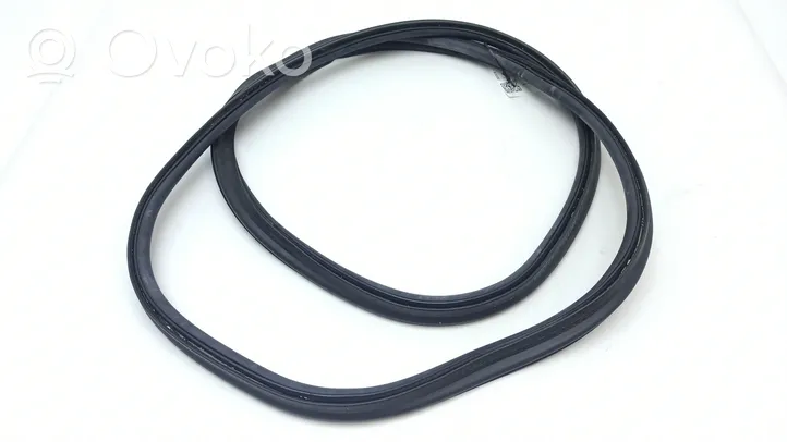 BMW Z4 E85 E86 Trunk rubber seal (body) 