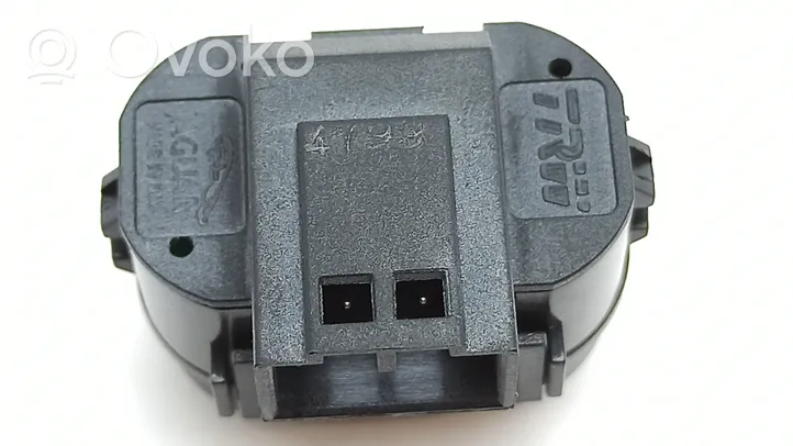 Jaguar XJ X308 Electric window control switch LNC6389AA