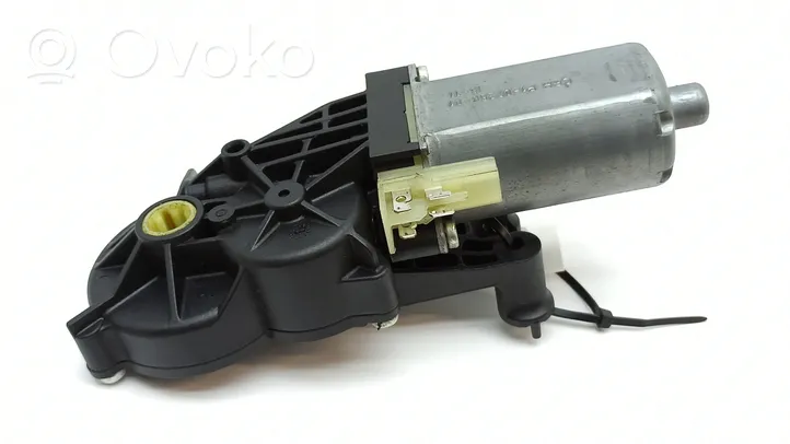 Mercedes-Benz CLS C218 X218 Seat adjustment motor 0390203323