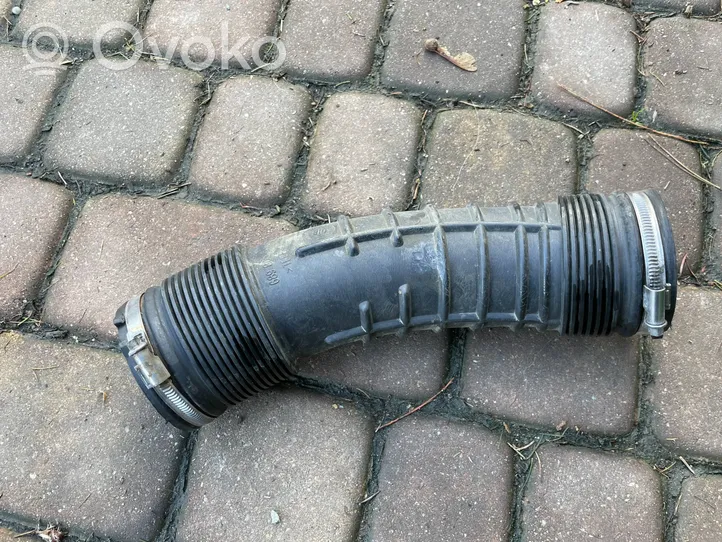 Volvo XC70 Tube d'admission d'air 6898050