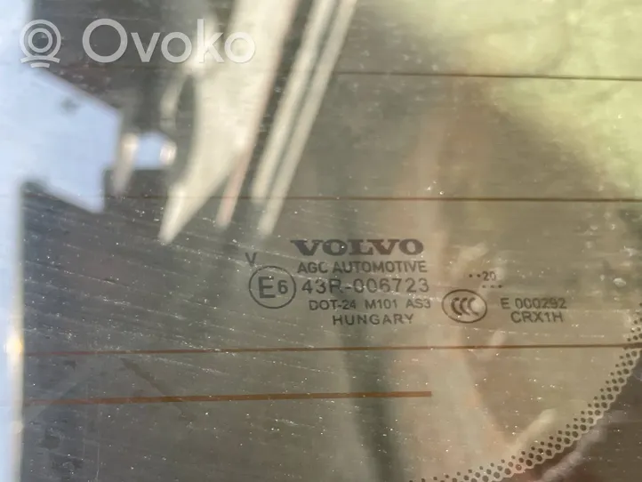 Volvo XC40 Aizmugurējais pārsegs (bagāžnieks) 