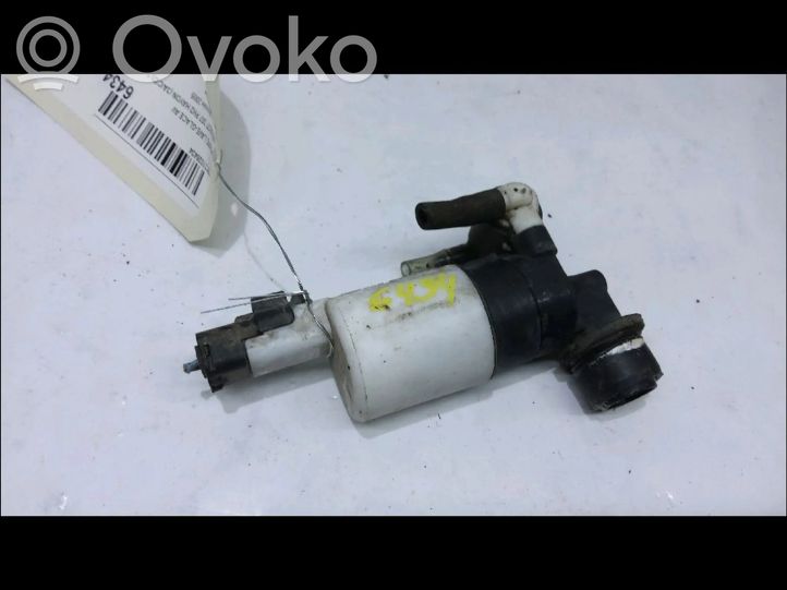Peugeot 307 Windscreen/windshield washer pump, 10.00 € RRR