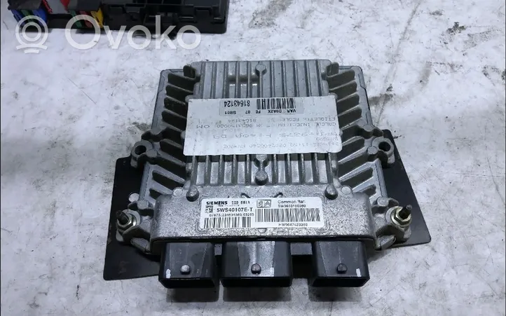 Peugeot 406 Calculateur moteur ECU 193982