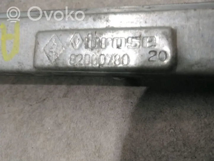 Renault Clio II Elektryczny podnośnik szyby drzwi przednich 7701207255