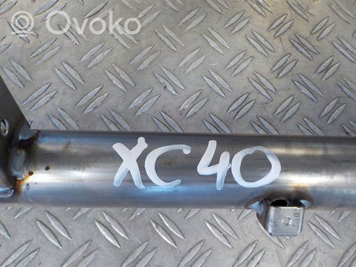 Volvo XC40 Traversa cruscotto/barra del telaio 