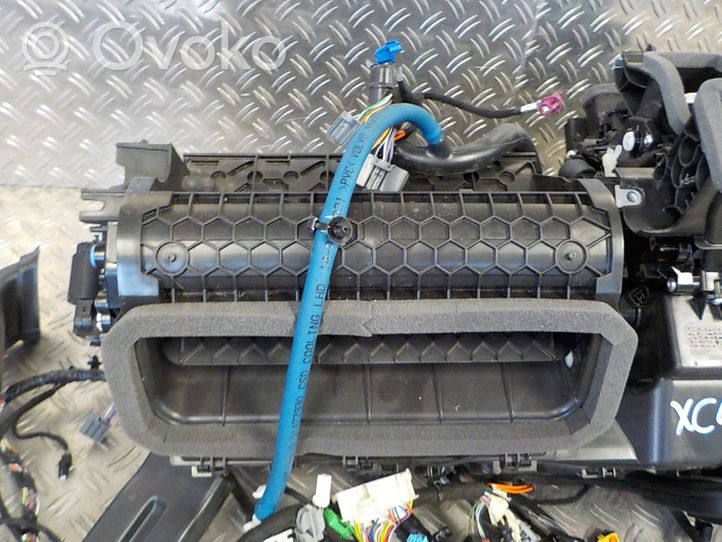 Volvo XC40 Scatola climatizzatore riscaldamento abitacolo assemblata 