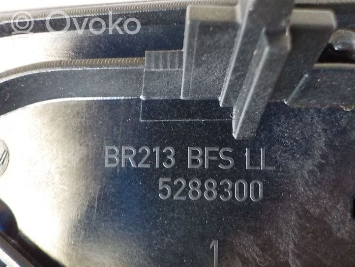 Mercedes-Benz E W213 Kojelaudan hansikaslokeron lista A2136804906