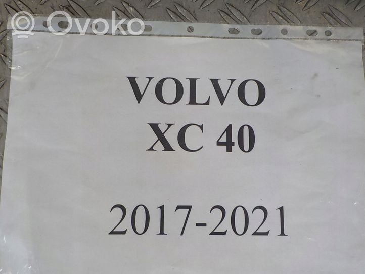 Volvo XC40 Комплект ящика для вещей (бардачка) 