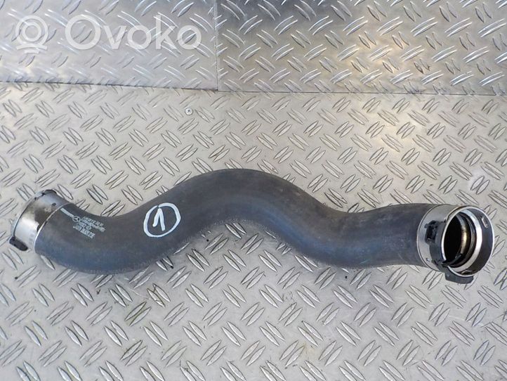 Mercedes-Benz GLA W156 Tube d'admission de tuyau de refroidisseur intermédiaire A2465281182