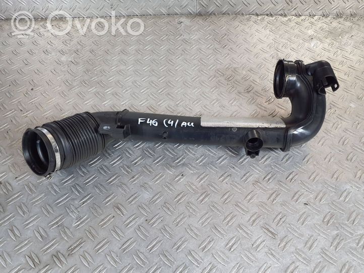 BMW 2 F46 Wąż / Rurka odpowietrznika 1105884S04