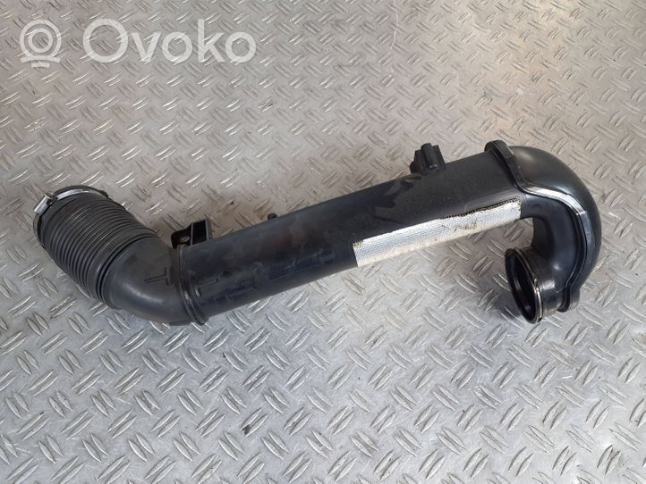 BMW 2 F46 Wąż / Rurka odpowietrznika 1105884S04