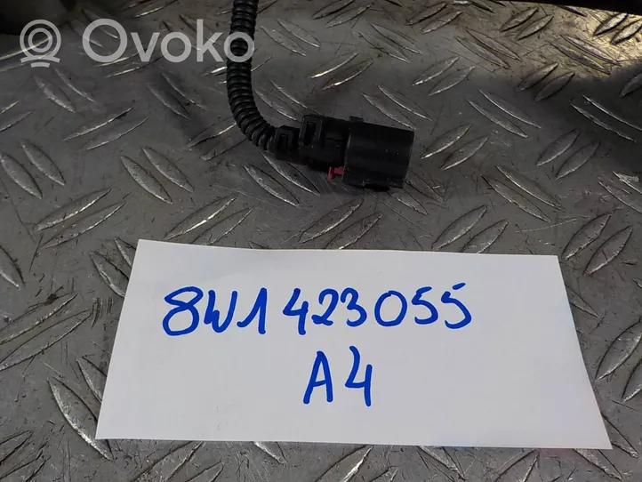 Audi A4 S4 B9 8W Vairo kolonėle 8W1423055