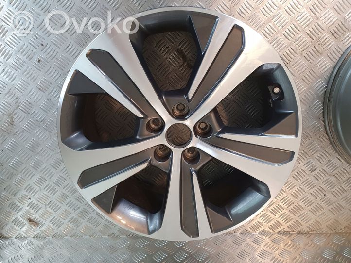 Hyundai Santa Fe R19 alloy rim 