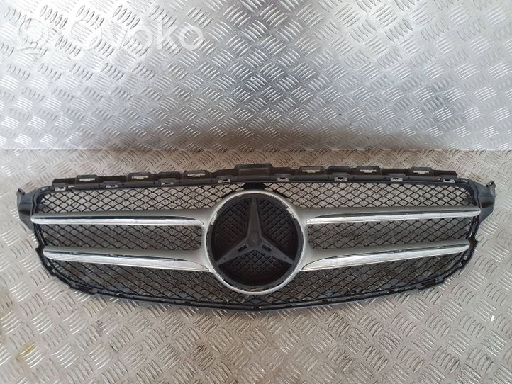 Mercedes-Benz C W205 Grille calandre supérieure de pare-chocs avant A2058800183