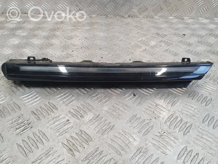 Volkswagen Golf VIII Faro diurno con luce led 5H0941653A